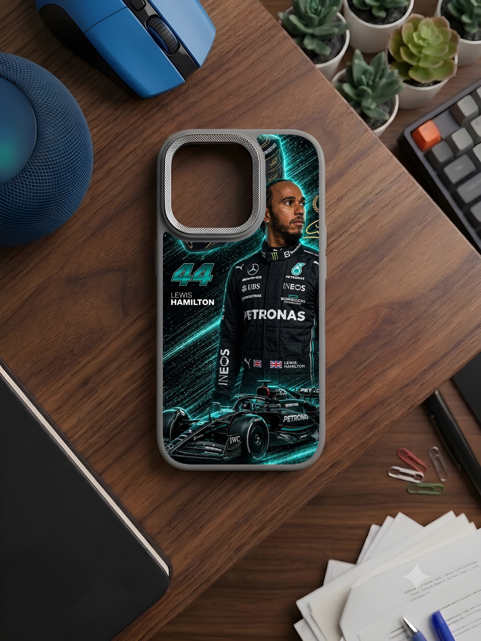 Lewis Hamilton Mercedes to Ferrari - Image 2